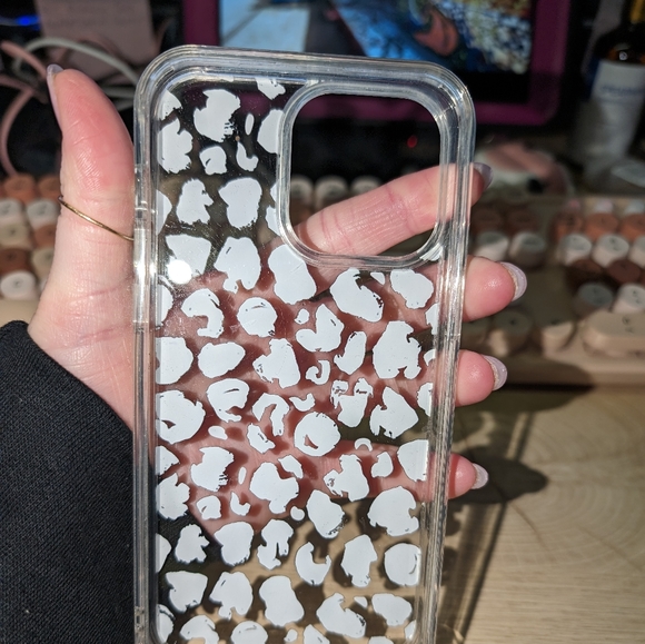 iPhone 14 Pro max cheetah print case - Picture 3 of 3